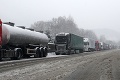 Sneh komplikoval dopravu na cestách: Donovaly sú už prejazdné