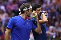 Djokovič a Federer hrali premiérovo spolu: Moc to nevyšlo, ostreľovali sa loptičkami