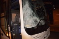 Hromadná nehoda autobusu a osobných áut: Vodič sa snažil zabrániť zrážke!