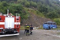 Nehoda na severe Slovenska: Autobus sa zrazil s osobným autom, ratovali troch zranených