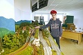 Študentom v Trenčíne môžu rovesníci z iných krajín závidieť: Vlaky ovládajú v učebni za milióny
