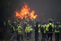 Francúzsko reaguje na násilné protesty: Dôjde k vyhláseniu výnimočného stavu?
