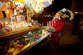 Čo ponúkajú vianočné trhy v Banskej Bystrici: Čaj drahší ako varené víno