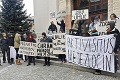 Aktivisti Greenpeace skončili vo väznici v Ilave: Hrozia im roky v base!