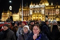 Demonštranti opäť zaplnili Budapešť: Ironický odkaz premiérovi Orbanovi