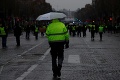 V Paríži protestovalo výrazne menej občanov: Dochádza žltým vestám dych?