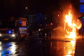 Desivé VIDEO z Bratislavy: Autobus pohltili plamene!