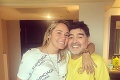 Maradona dostal vyhadzov z vlastného domu: Sexi milenka má toho plné zuby