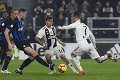 Ronaldo udrel Škriniara priamo do tváre: Slovenský obranca sa zrútil k zemi
