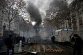 Paríž sa znovu zmenil na bojovú zónu: Protesty 