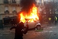 Protestujúci Francúzi rozpútali násilnosti: V Paríži prepuklo ohnivé peklo, hlásia desiatky zranených!