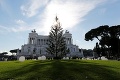 Vlaňajšok bol zlý, tento rok sa v Ríme ešte prekonali: Tak škaredý vianočný strom ste nevideli!