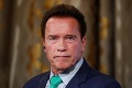 Arnold Schwarzenegger sa predviedol so svojím tankom: Terminátor zlisoval limuzínu!