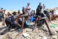 Do Európy sa chceli dostať na gumených člnoch: Pri pobreží Líbye zachránili vyše 520 migrantov