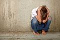 Chlapca sexuálne zneužila skupina tínedžerov, to najhoršie prišlo potom: Krutý trest od vlastného otca!