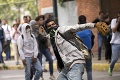 Protest študentov v metropole Venezuely: Policajti na nich vytiahli slzotvorný plyn