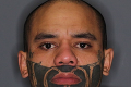 Polícia pátra po mužovi s hororovým tetovaním: Neuveríte, čo má napísané cez celú tvár