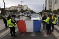 Francúzi sa bránia zvyšovaniu daní na pohonné látky: Pri protestoch zahynula žena, piati ľudia sú vo vážnom stave
