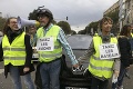 Francúzi sa bránia zvyšovaniu daní na pohonné látky: Pri protestoch zahynula žena, piati ľudia sú vo vážnom stave