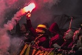 Šialenstvo vo Švédsku: Fanúšikovia po triumfe zobrali ihrisko útokom!