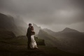 Novomanželia na záberoch, ktoré nemajú konkurenciu: Svadobné fotky ako z konca sveta