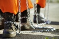 Krvavé nepokoje vo väzení: Najmenej 20 väzňov a dvaja strážcovia prišli o život