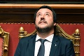 Loď Aquarius opäť úraduje: Z mora vytiahla 11 utečencov, taliansky minister Salvini im poslal jasný odkaz