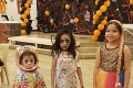 Brutálne zábery, ktoré obleteli celý svet: Dvojročné dievčatko si v rukách nesie vlastnú hlavu!
