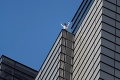 Francúzsky Spiderman po tom, čo vyliezol na londýnsky mrakodrap, pyká: Facka od Britov!