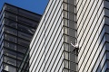 Francúzsky Spiderman po tom, čo vyliezol na londýnsky mrakodrap, pyká: Facka od Britov!