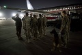 S telom českého vojaka priviezli z Afganistanu jeho dva psy: Jeden z miláčikov však dostal na obrad stopku