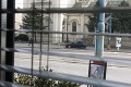 Stálo tam mesiac a nikomu nechýbalo: Záhada odparkovaného auta v Bratislave!