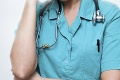 Škandál v nemocnici: Dvojročné vyčíňanie zdravotnej sestry zastavili až jej zhrození kolegovia!