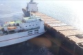 Po zrážke lodí pri Korzike uniklo palivo: Znečisťuje pláže na juhu Francúzska