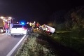 Vážna nehoda na hraniciach s Rakúskom: Ožratý Slovák vošiel do protismeru a zrazil sa s 2 autami