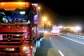 Šialená jazda po diaľnici v Bratislave vydesila vodičov: Opitý kamionista sa rútil v protismere až 10 minút