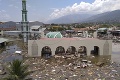 Počet obetí zemetrasení a cunami sa znova zvýšil: Desiatky tiel našli v troskách kostola