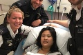 Žene pomáhali rodiť policajti: Rozkošná fotka z nemocnice