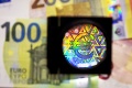 Predstavili nové 100- a 200-eurové bankovky: Pozrite sa, ako budú vyzerať