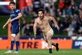 Rozruch na zápase ragbistov: Vyzlečený fanúšik ukázal celému svetu svoj penis!