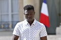Imigrant zachránil dieťa z balkóna: Dostal francúzske občianstvo