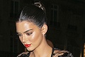 Kendall Jenner v hriešne sexi šatách: Ukázala bradavky