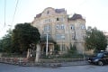 Osud historického domu v centre Bratislavy je spečatený: Strašidelnú vilu začali konečne opravovať