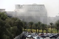 Sídlo ropnej spoločnosti v Tripolise napadli ozbrojenci: Bolo počuť streľbu a výbuchy
