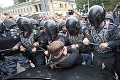 Rusi protestovali proti dôchodkovej reforme: Polícia zadržala vyše tisíc ľudí