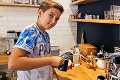 Miško je najmladší barista na Slovensku: Sledujte, ako čaruje s kávou