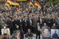 V Nemecku to vrie! Tisíce ľudí vyšlo do ulíc: Pri protestoch v Chemnitzi utrpeli ľudia zranenia