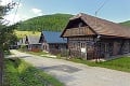 Vyberte sa na výlet do rázovitej dedinky v Strážovských vrchoch: Čičmany vás očaria