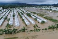 Tropická búrka spôsobila bleskové záplavy a zosuvy pôdy: O život prišlo najmenej 26 ľudí