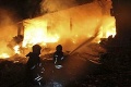 Pri výbuchu skladu zomrelo 39 ľudí: Záchranári stále vyťahujú ďalšie obete